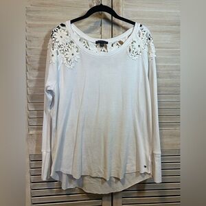American Eagle Outfitters Lace Thermal Top